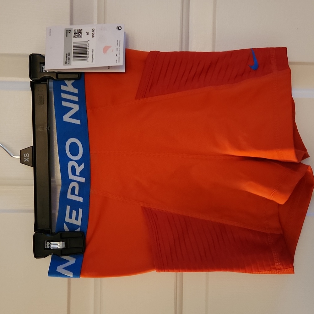 NEW! NIKE PRO SHORTS, DRI-FIT, 3", XS